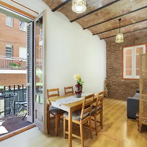 Appartamento Great In Sagrada Familia With Balcony Barcellona